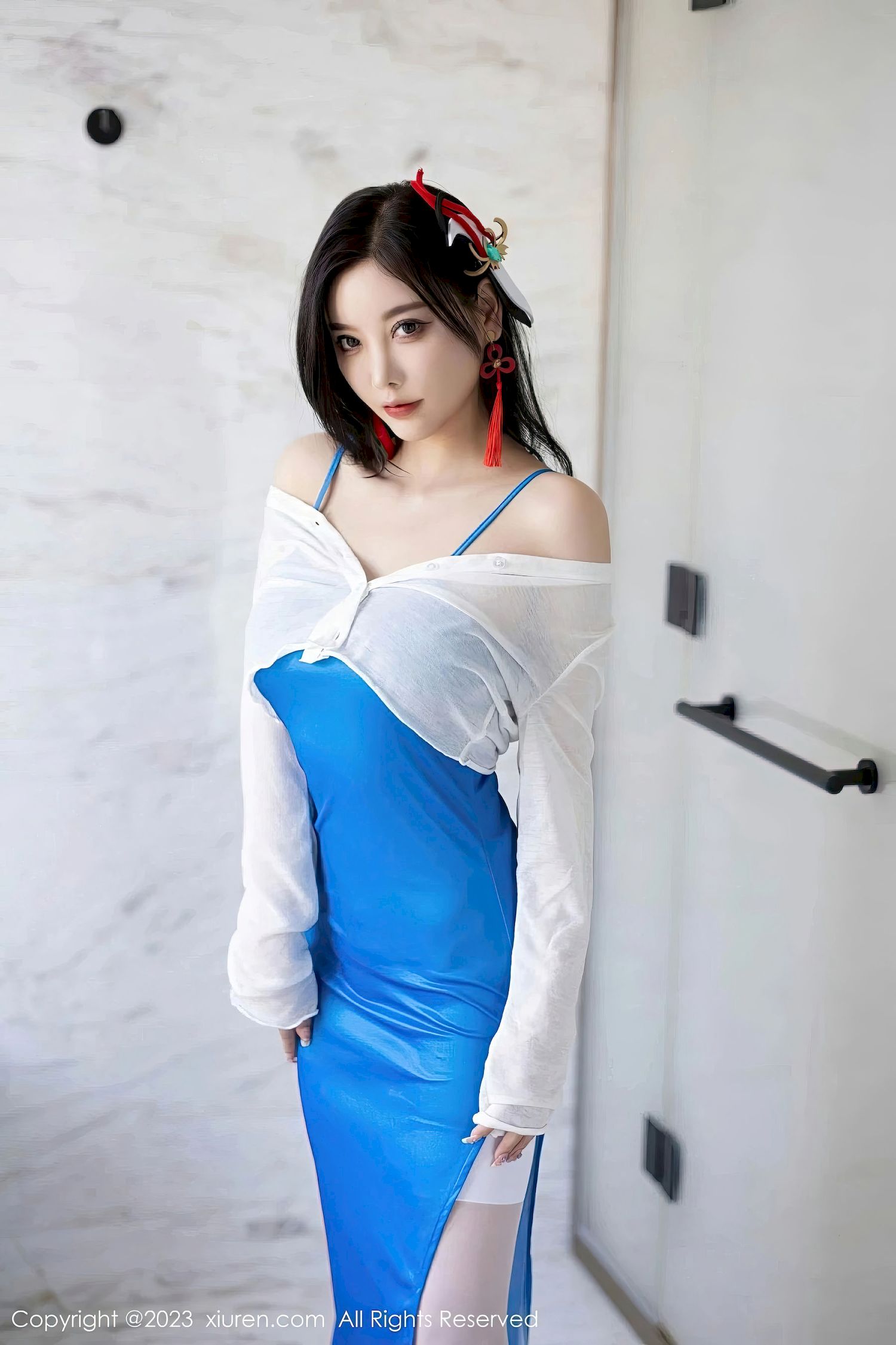 杨晨晨Yome - 白色上衣+蓝色长裙安吉旅拍